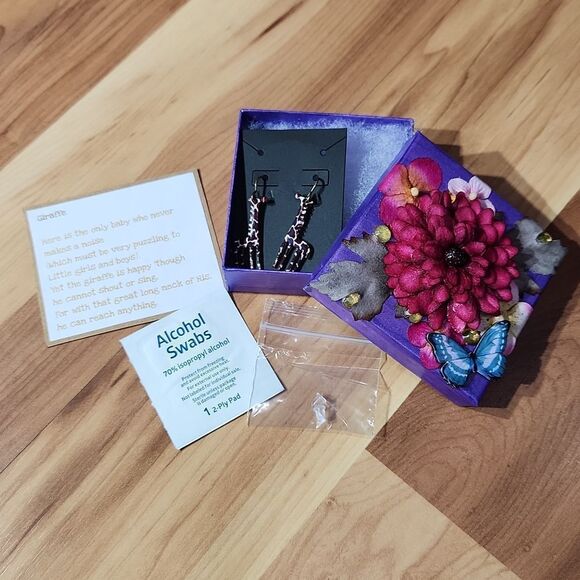 ✍️Handmade✍️ Giraffe Earring, Poem & Gift Box Set - Picture 1 of 11